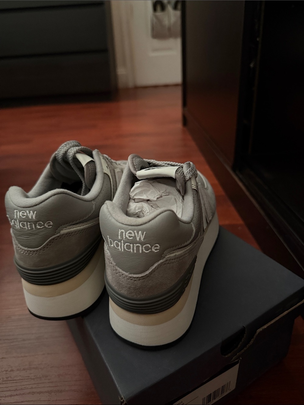 New Balance Gray and White Retro Runner - Picture 4 of 4